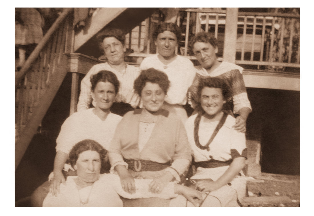Sadie (back left) and Unknown Women circa 1930